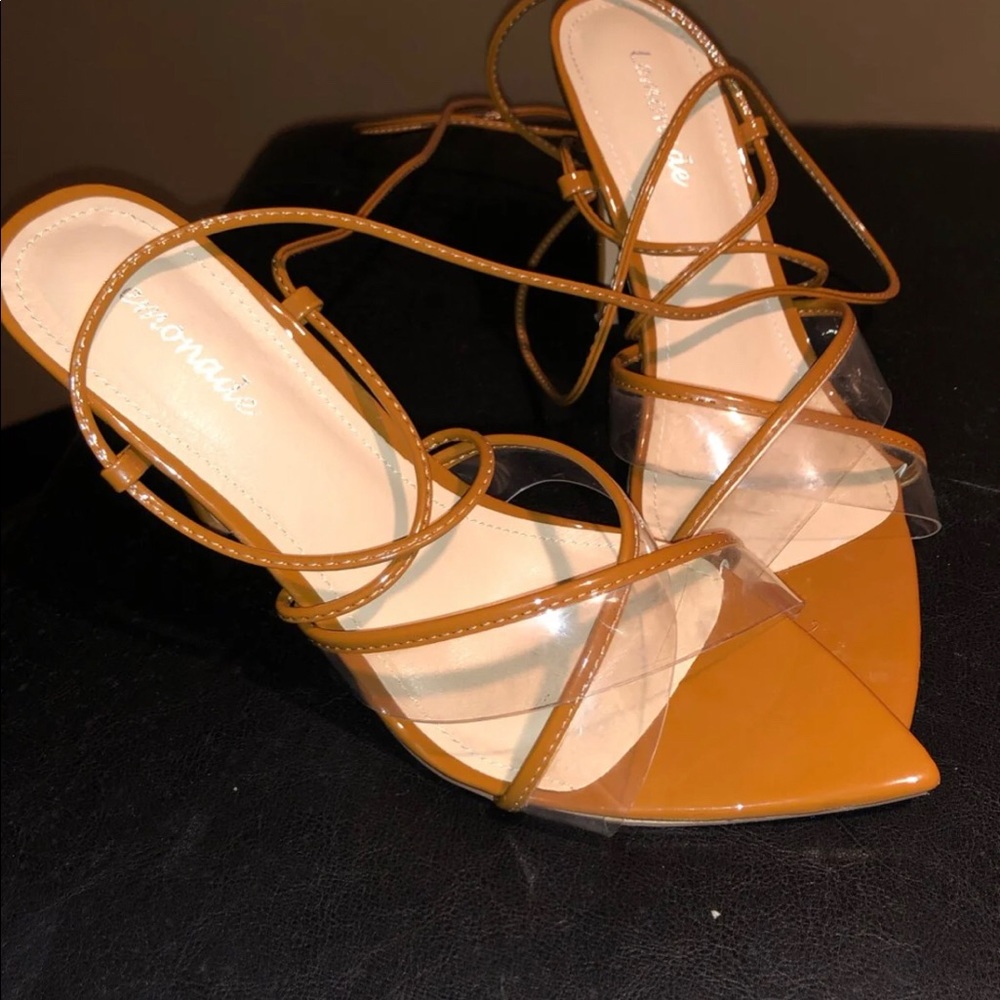 HEELS SIZE 10